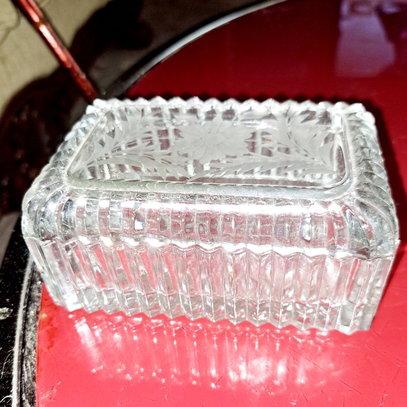 Elegant "Keepsake" Box - Picture 2 of 4